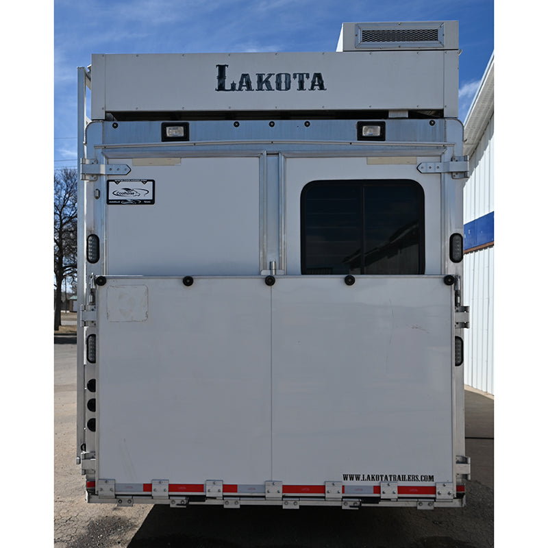 2016 Lakota Bighorn 3 Horse Trailer BH8316SR with Slide Out