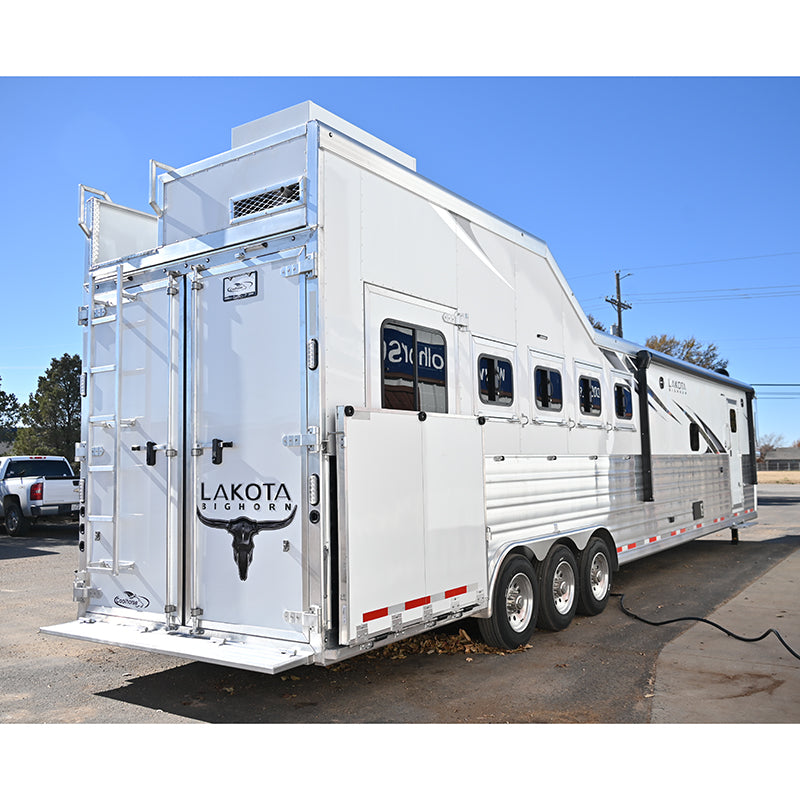 2024 Lakota Bighorn 5 Horse Side Load 16' LQ Triple Axle Integrated Pod