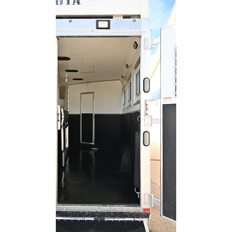 2016 Lakota Bighorn 3 Horse Trailer BH8316SR with Slide Out