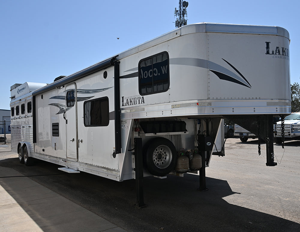 2019 Lakota 4 Horse 15' LQ Model C8415 Horse Trailer