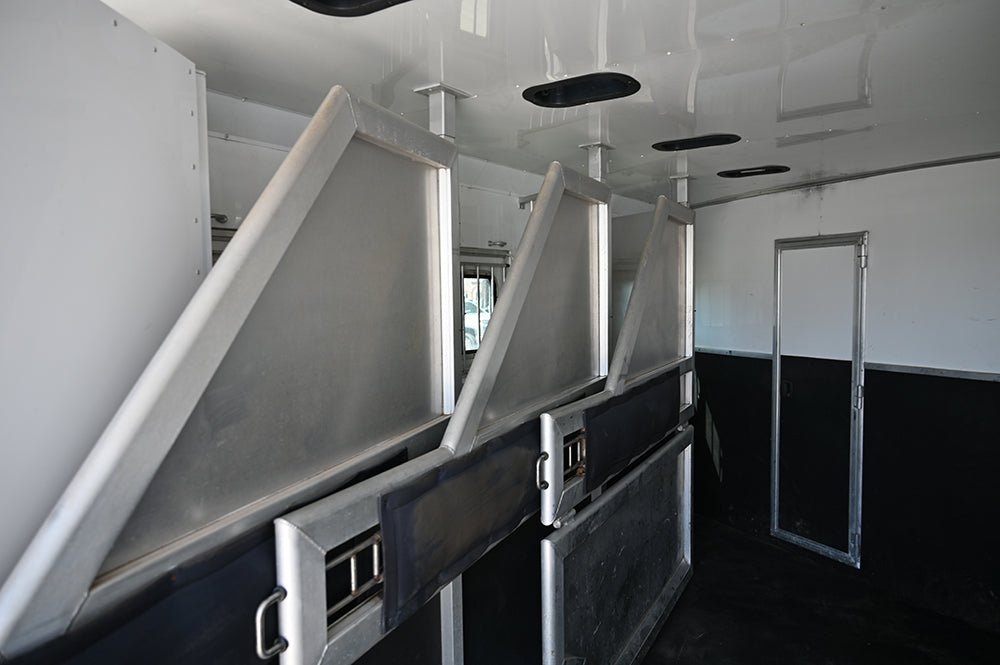 2019 Lakota 4 Horse 15' LQ Model C8415 Horse Trailer
