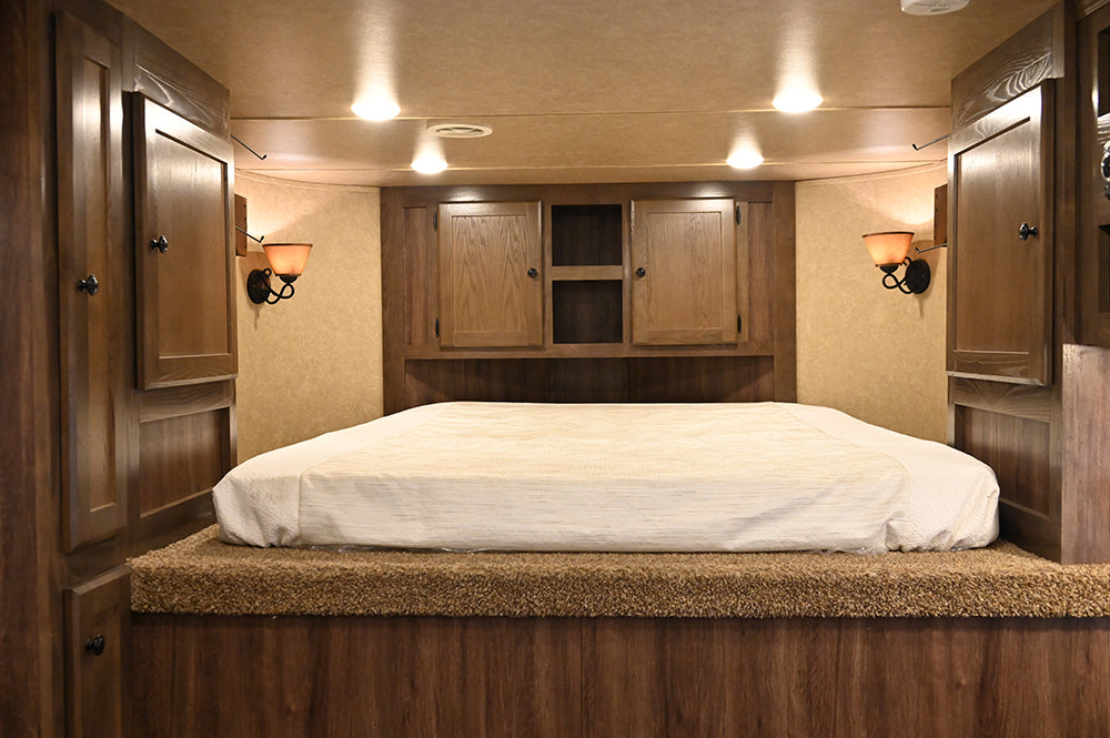 2019 Lakota 4 Horse 15' LQ Model C8415 Horse Trailer