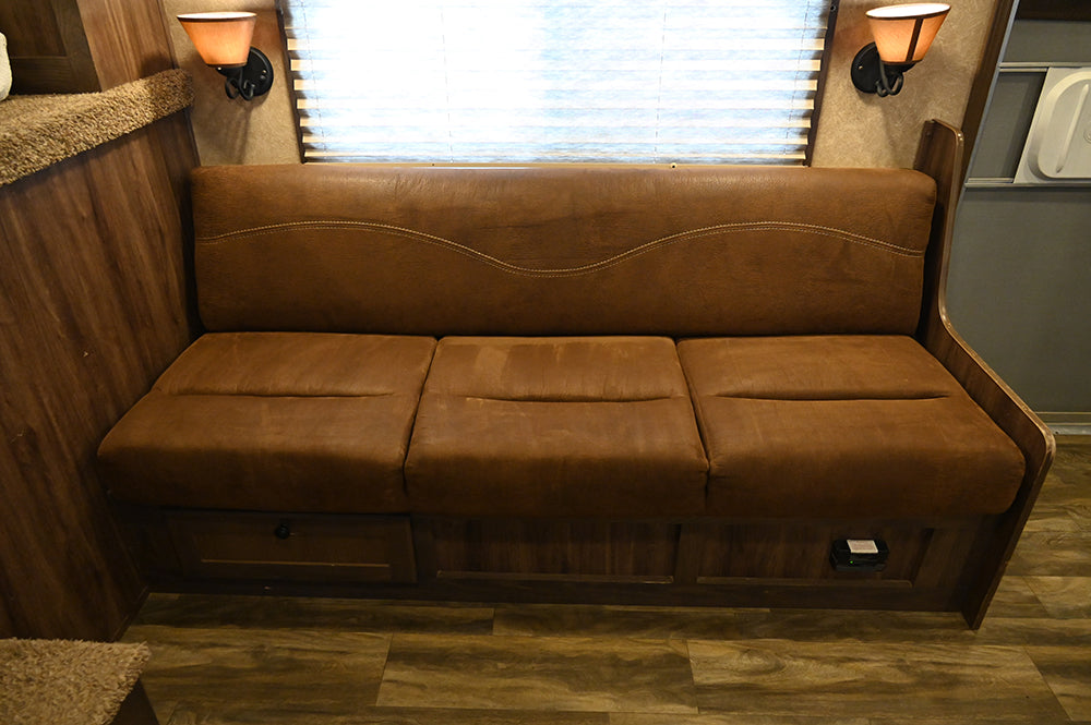 2019 Lakota 4 Horse 15' LQ Model C8415 Horse Trailer
