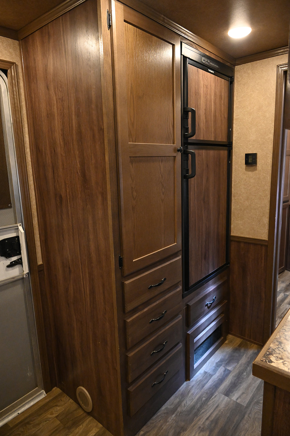2019 Lakota 4 Horse 15' LQ Model C8415 Horse Trailer