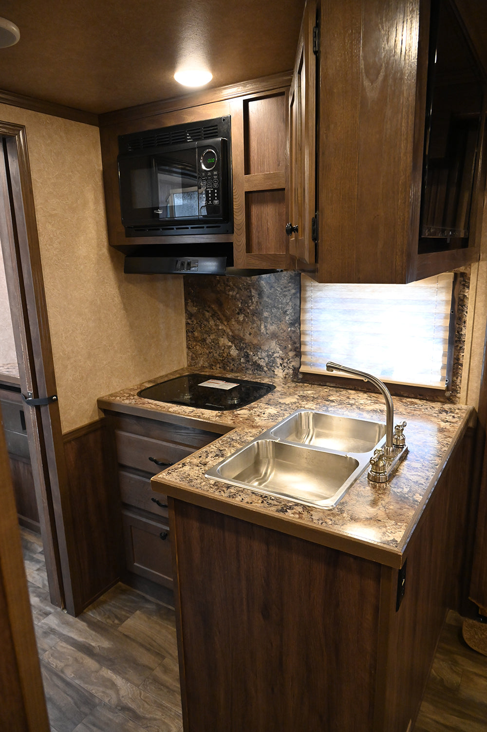 2019 Lakota 4 Horse 15' LQ Model C8415 Horse Trailer