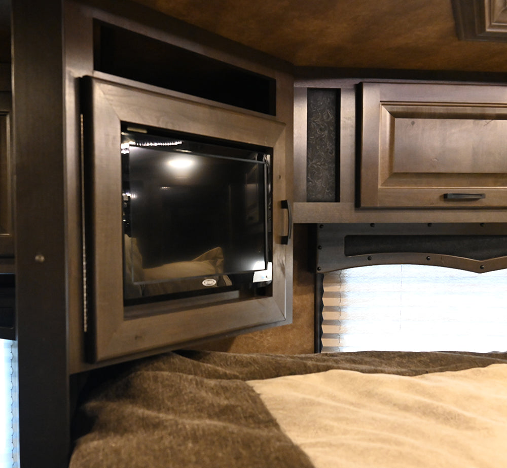 2020 Lakota Bighorn 3 Horse Trailer with 16' Living Quarter