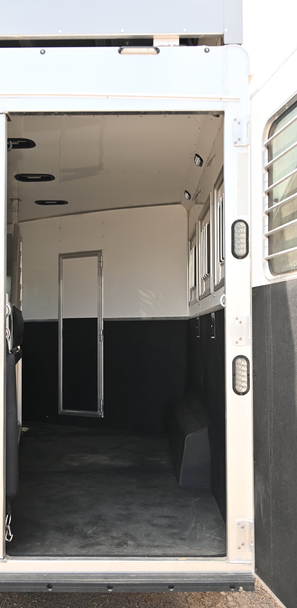2020 Lakota Bighorn 3 Horse Trailer with 16' Living Quarter
