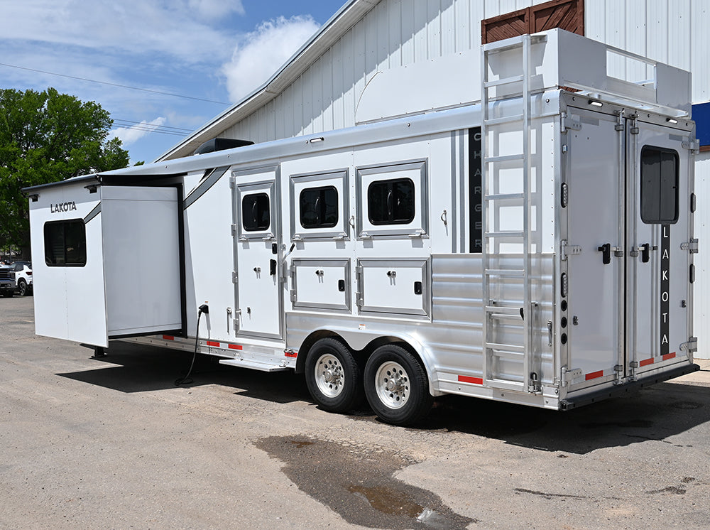 2025 Lakota Charger 3 Horse with 13' LQ, Slide Out, Hayrack