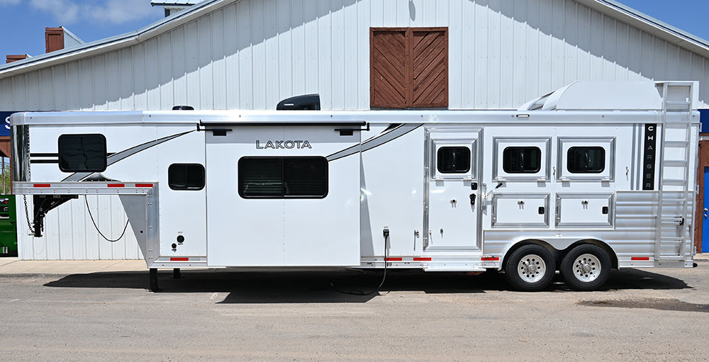 2025 Lakota Charger 3 Horse with 13' LQ, Slide Out, Hayrack